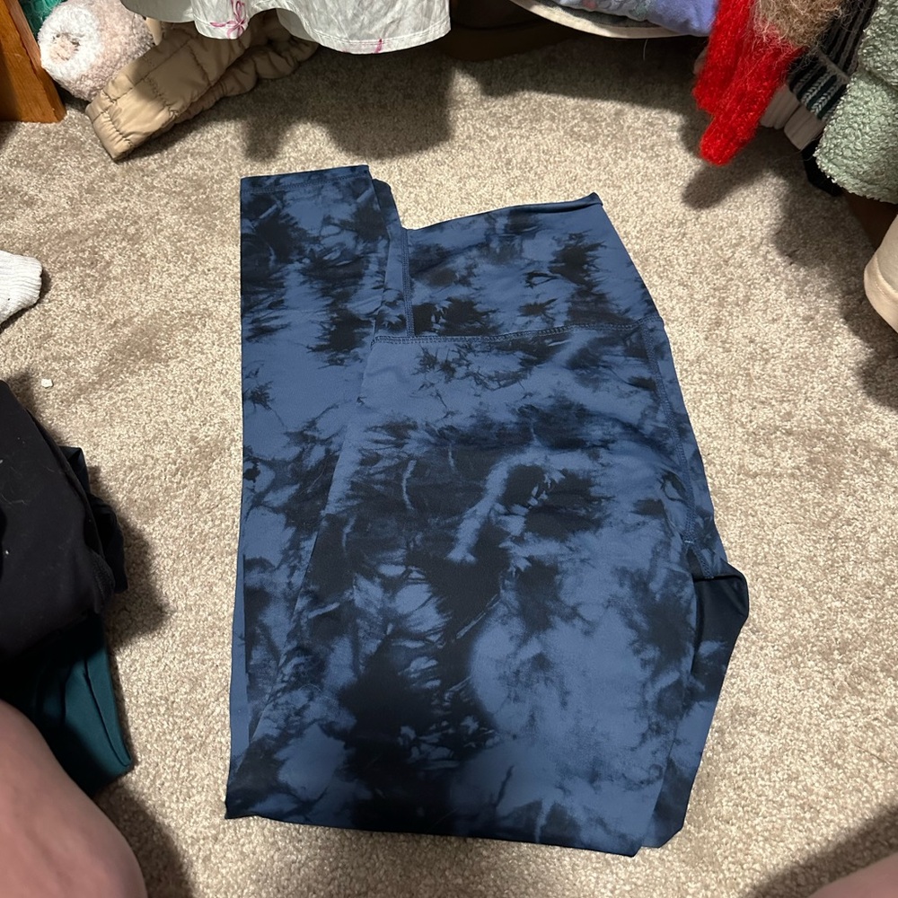 DYI Blue and Black Tie-Dye Leggings